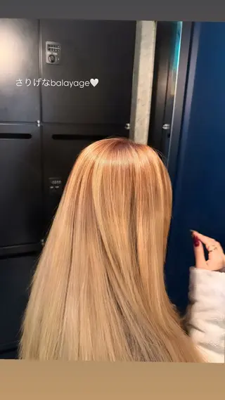 ロング RINA ブリーチ / 海外レイヤーのヘアスタイル