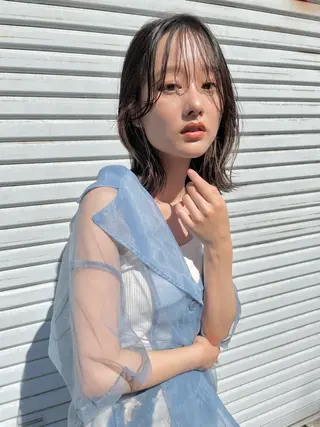 ミディアム カラー ウルフ/似合わせ レイヤー/RIHOのヘアスタイル