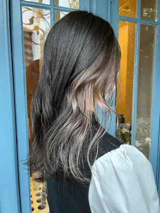 ミディアム ブリーチ毛矯正.髪質 改善.髪にドラマをのヘアスタイル