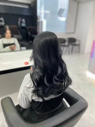 ロング カラー ヘアアレンジ レイヤー×透明感カラ ーHAYATOのヘアスタイル