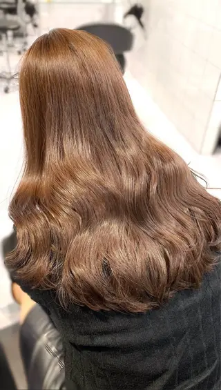 ロング カラー ハイトーンカラー 🦄レイヤーカットのヘアスタイル