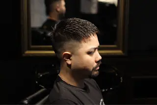 ショート メンズ 名郷 偉織　フェードメンテのヘアスタイル