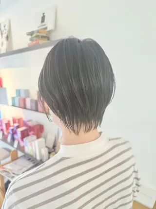ショート カラー 安永 涼のヘアスタイル