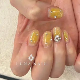 ネイル アトリエ　ミモザ所属・いまむら あかりのネイルデザイン