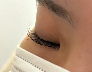 パーマ Noël / わたなべ　みおなのマツエク・マツパデザイン