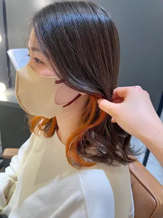 ミディアム カラー ノイシキ サキのヘアスタイル