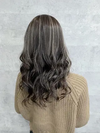 ロング カラー _WHITE 天神店 YUMEKA🐻のヘアスタイル