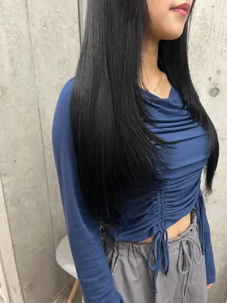 ロング 友花 暗髪／ナチュラルのヘアスタイル