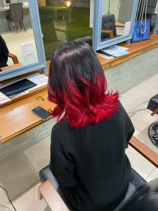 セミロング センターパート/眉毛 メンズカットNEXTのヘアスタイル