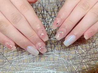 ネイル ECLAT エクラ所属・寺山 千鶴のネイルデザイン