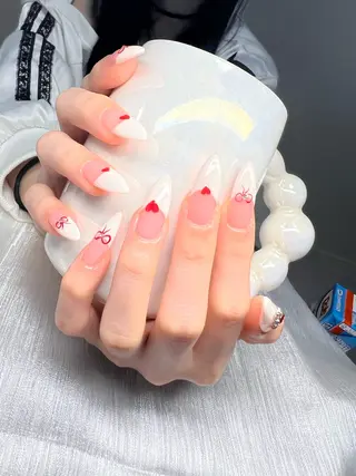 ネイル Lee Nailsのネイルデザイン