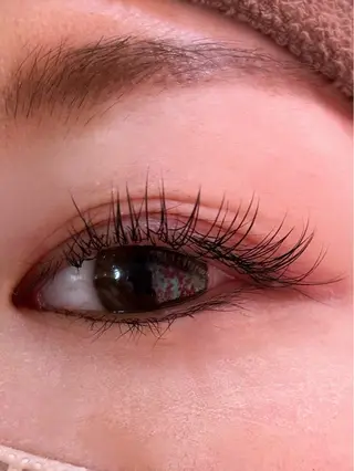 マツエク・マツパ 前田 亜由美のヘアスタイル