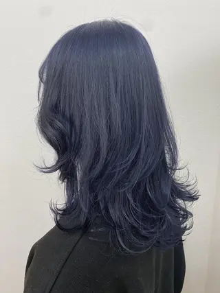 セミロング カラー hair salon dot.tokyo color所属・MANAMI 🥀ウルフカットのヘアスタイル