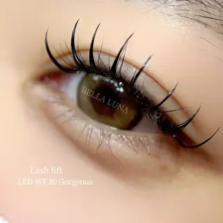 マツエク・マツパ Bella Luna所属・〖那覇/ベラルーナ〗 sanaの眉毛・アイブロウイメージ