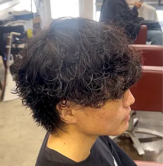 パーマ メンズ 渡邊 海里のヘアスタイル