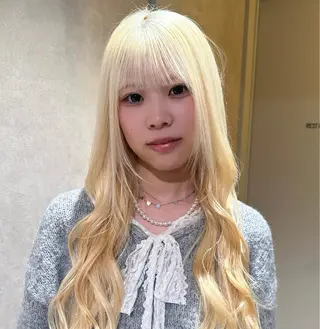 ロング ハイトーン🫀 デザイン🪐yumeのヘアスタイル