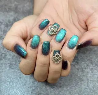 ネイル R inのネイルデザイン