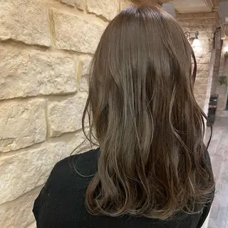 セミロング カラー 星野 茉由のヘアスタイル