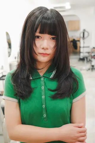 セミロング 村田 灯のヘアスタイル