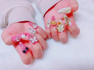 ネイル Makana Mana所属・Makana Manaのネイルデザイン