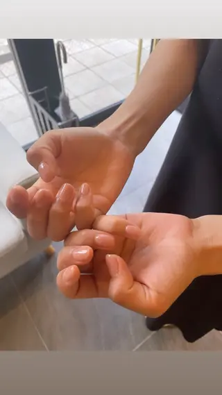 ネイル nail spot givemine所属・山﨑 えり子の眉毛・アイブロウイメージ