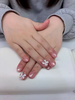 ネイル Nailsalon enju所属・濱中 愛子のネイルデザイン