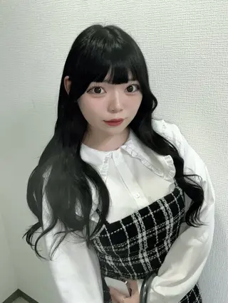 ロング カラー ダメージレスハイ トーン💖kanonのヘアスタイル