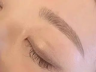 アイブロウ LAUREL Kanamiのマツエク・マツパデザイン