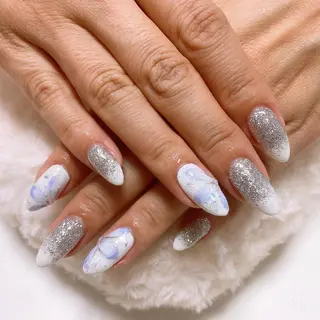 ネイル The Best Beauty受付担当のヘアスタイル