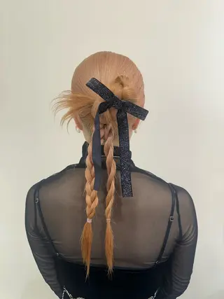 ロング カラー ヘアアレンジ タイトボブ個性派カラ ーAKANEのヘアスタイル