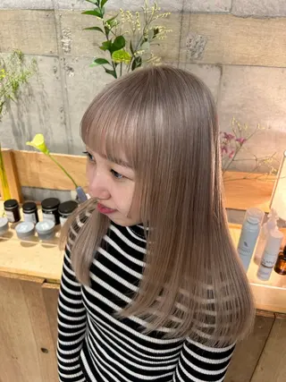 ロング カラー 柔らかいオリーブ🍃 カラーNatsumiのヘアスタイル