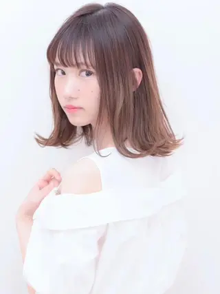 ミディアム カラー パーマ ヘアアレンジ 公式 Ease by amble luxeのヘアスタイル