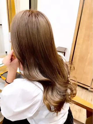 ロング カラー ヘアアレンジ オザキクウガ/ ブリーチ/髪質改善のヘアスタイル