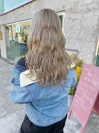 セミロング カラー ハイトーン髪質改善 🎀🐰堀川智史🎀のヘアスタイル