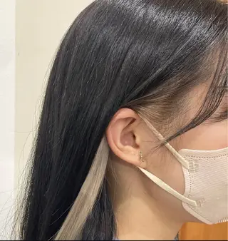 ロング カラー 余崎 優花のヘアスタイル