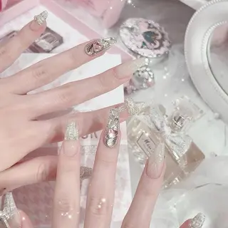 ネイル nailsalon Miss Shirley所属・Miss Shirley新宿のネイルデザイン
