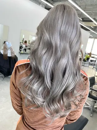 カラー 田中 莉香のヘアスタイル