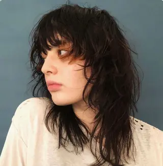 セミロング パーマ デザインカラー⭐︎★ 🐆hyo🐆のヘアスタイル