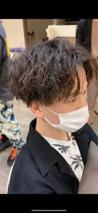 ショート パーマ メンズ クロスパーマ🥇韓国 ヘア🇰🇷濵田航希のヘアスタイル
