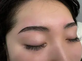 アイブロウ mi:neige所属・mi:neige MIKUのマツエク・マツパデザイン