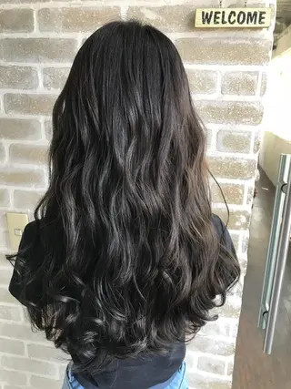 ロング カラー 伊藤 優希のヘアスタイル