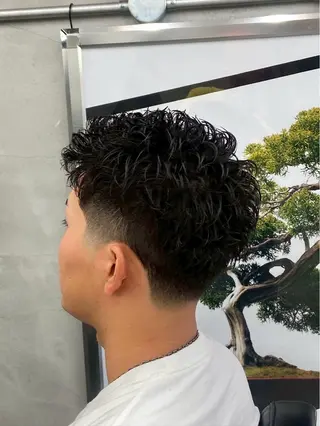 メンズ damdee tokyo hair lounge 新宿店所属・フェードカット/新宿 /石田直季のヘアスタイル