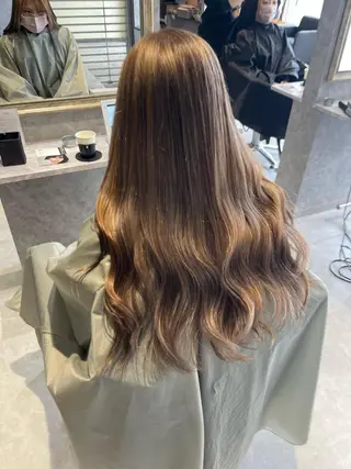 ロング ハイトーン ／ レイヤー/吉田陸斗のヘアスタイル