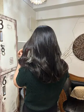 セミロング カラー putri 川邉 優花のヘアスタイル