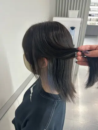 ミディアム あやめ🪽 オリーブ/ハイトーンのヘアスタイル