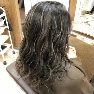 セミロング やじま ひろこのヘアスタイル