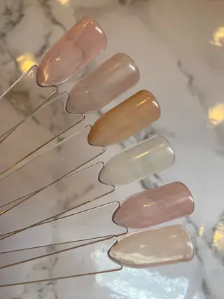 ネイル SHiORi☺︎ 【ネイルワン】のネイルデザイン