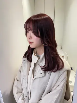 セミロング カラー hinaka .のヘアスタイル