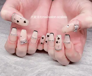 ネイル R inのネイルデザイン