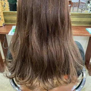 セミロング カラー 💚 nao💚のヘアスタイル